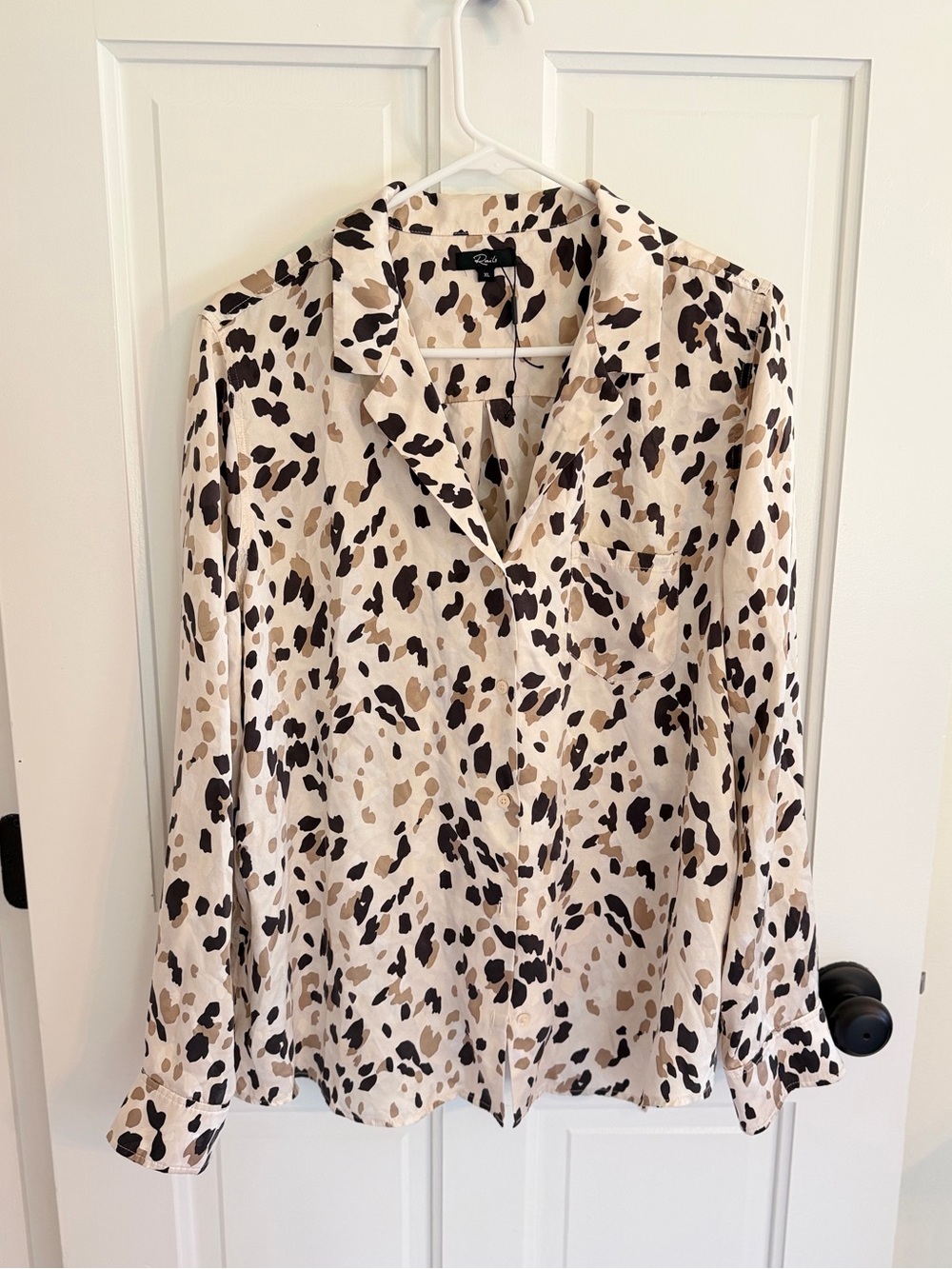 Rails Rebel 100% Silk‎ Animal Print Button Down Blouse XL NWOT